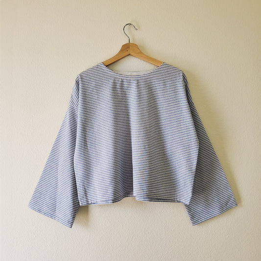 AKI Boxy long sleeve top Blue Stripes Thin - Size Small